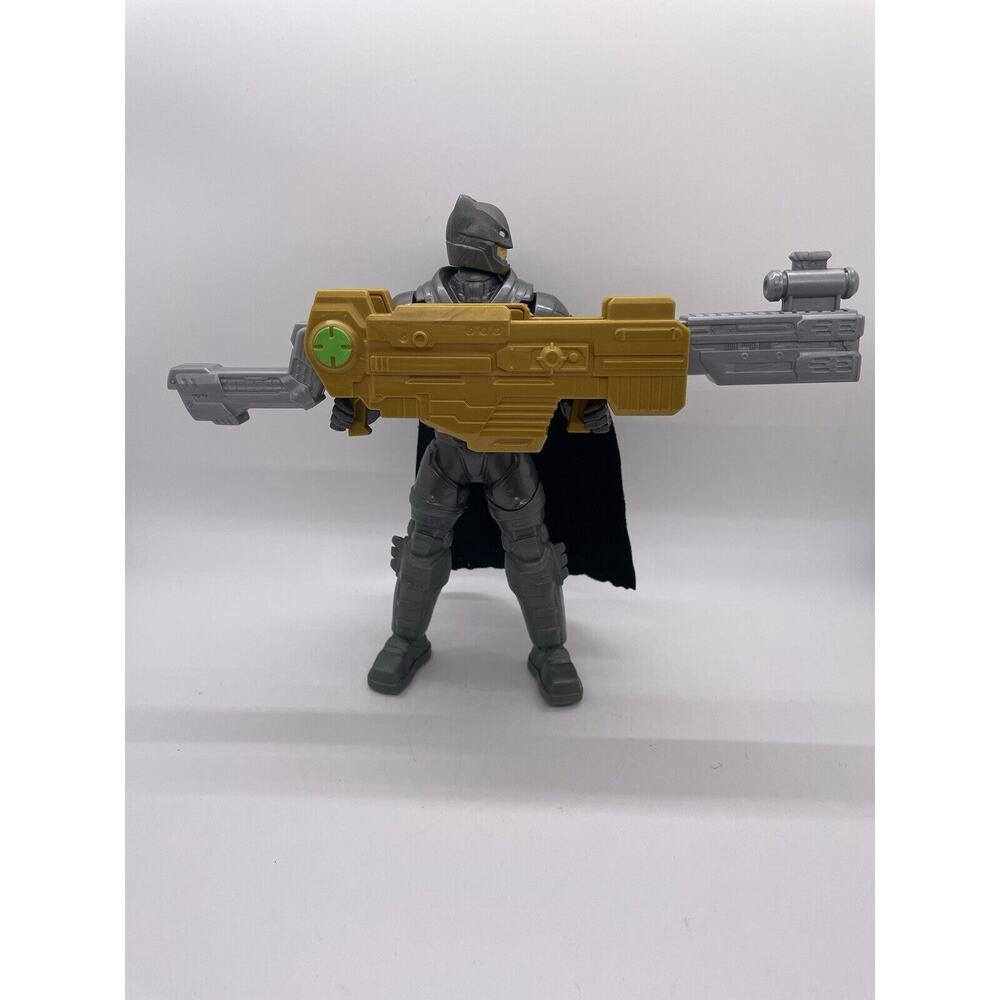 DC Batman v Superman: Dawn of Justice Ultimate Battle Action Figure BATMAN ONLY